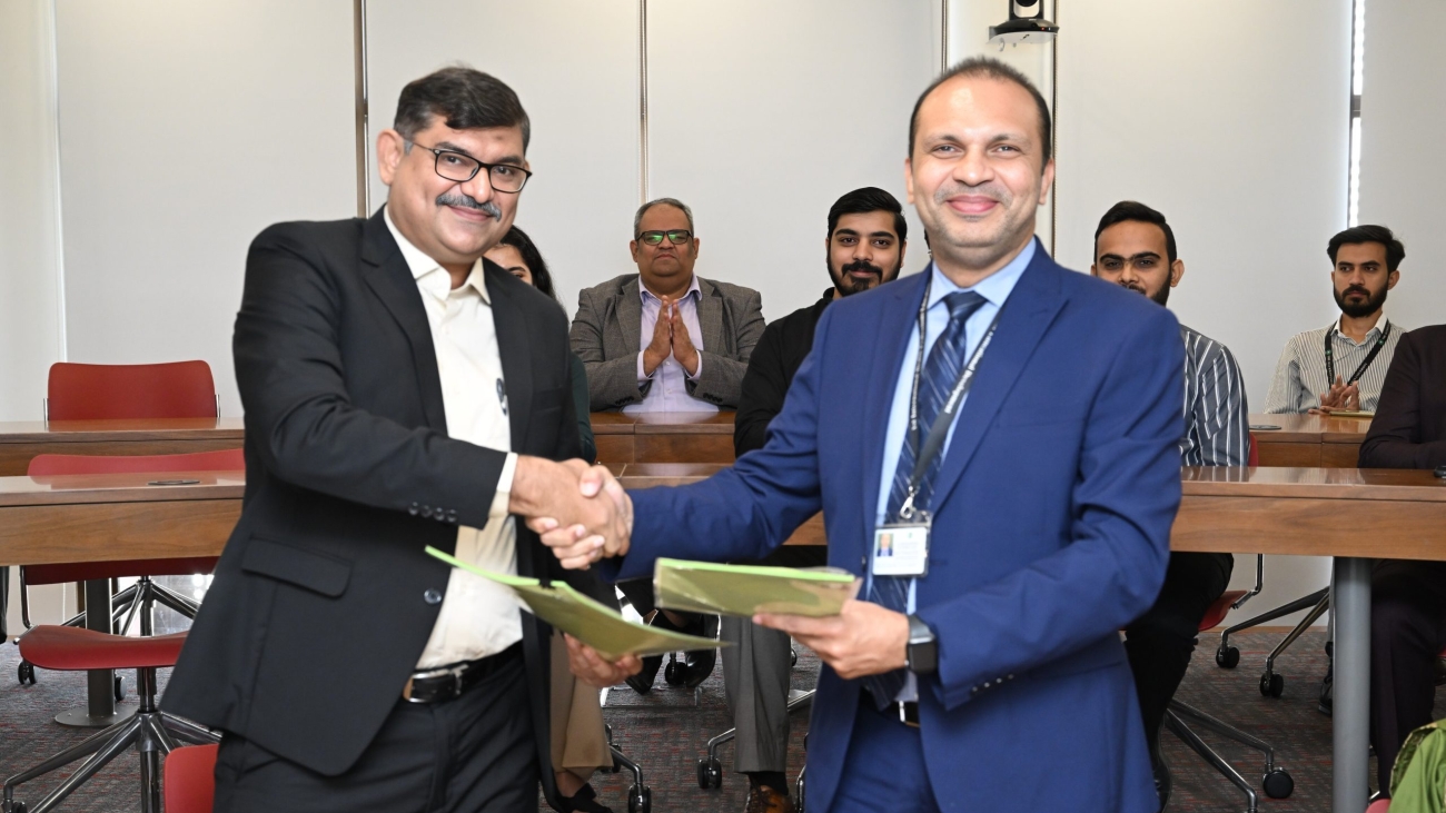 rsz_aku_agilo_handshake